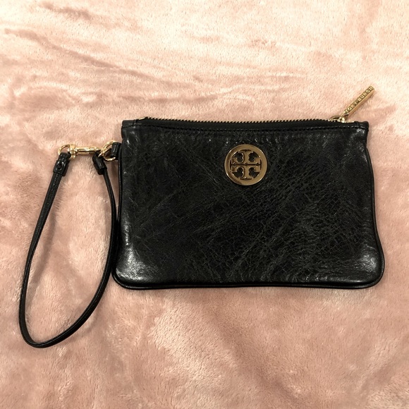 Tory Burch Handbags - Tory Burch wristlet